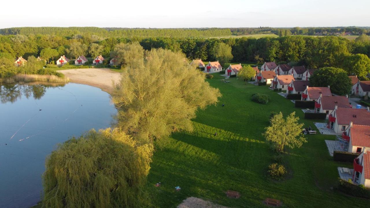 Отель Vakantiepark 'T Broeckhuys Ewijk Экстерьер фото
