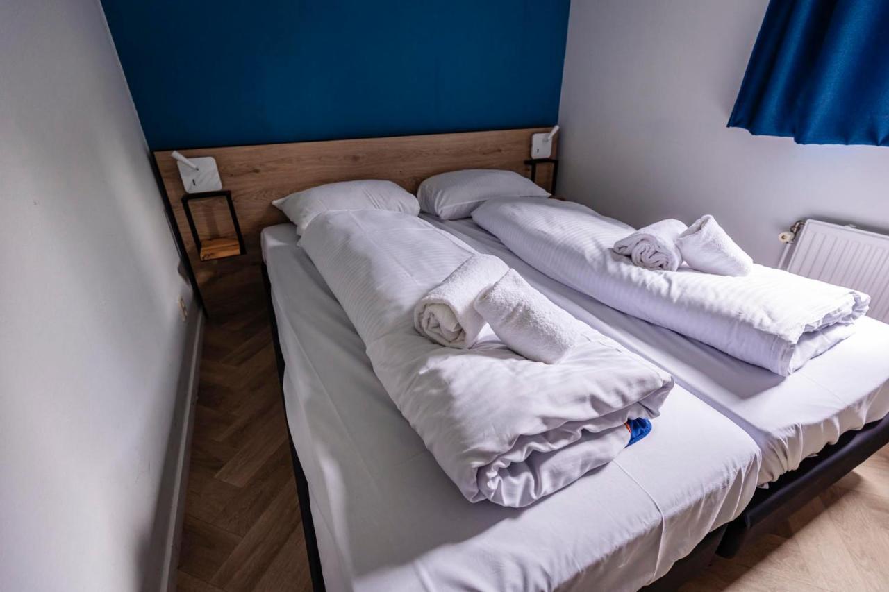Отель Vakantiepark 'T Broeckhuys Ewijk Экстерьер фото