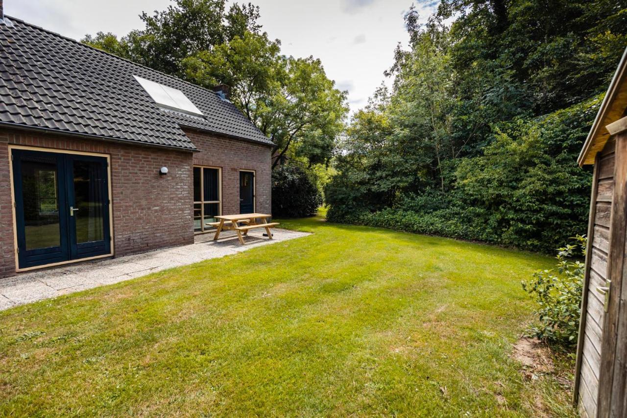 Отель Vakantiepark 'T Broeckhuys Ewijk Экстерьер фото