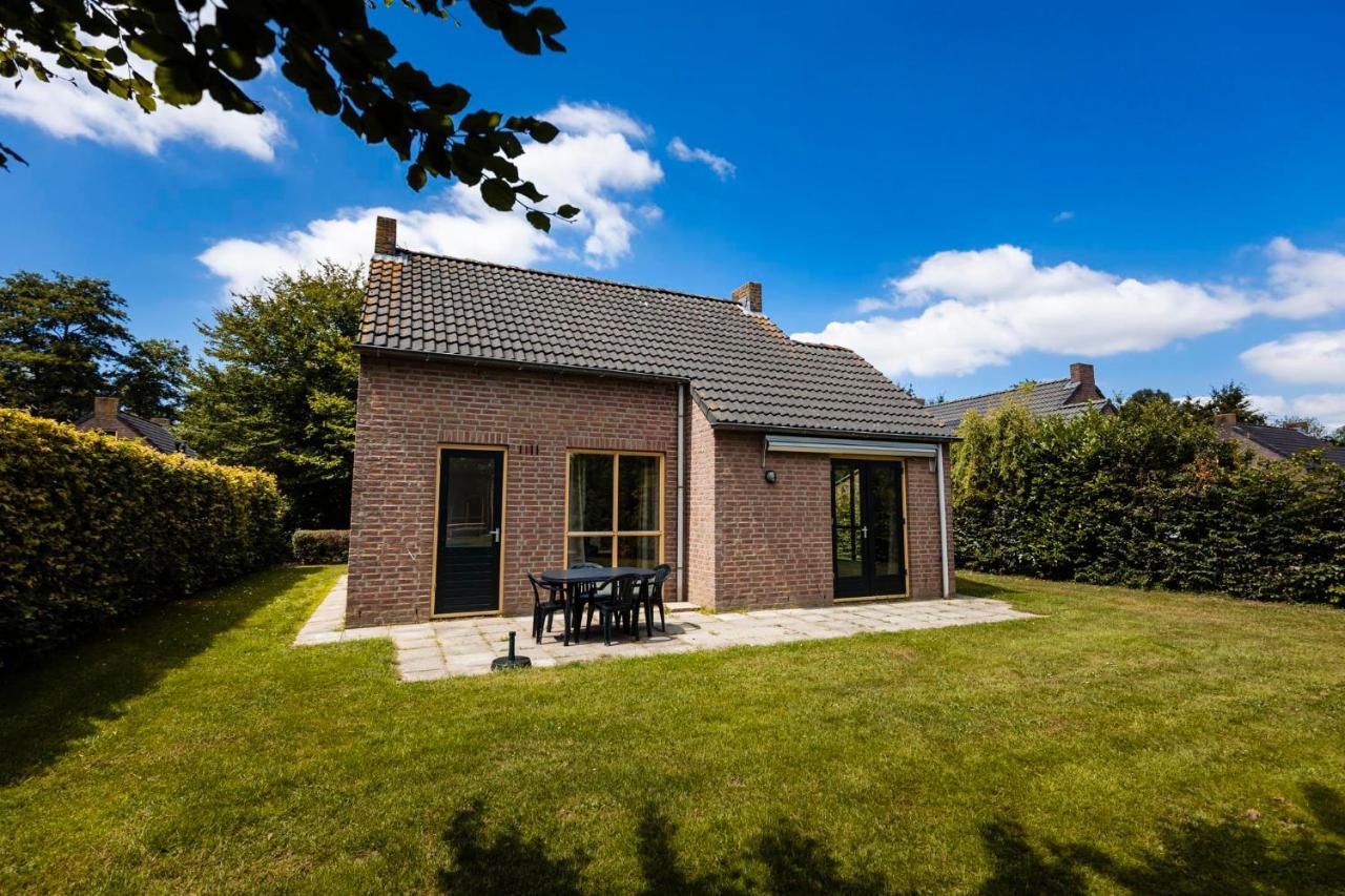 Отель Vakantiepark 'T Broeckhuys Ewijk Экстерьер фото